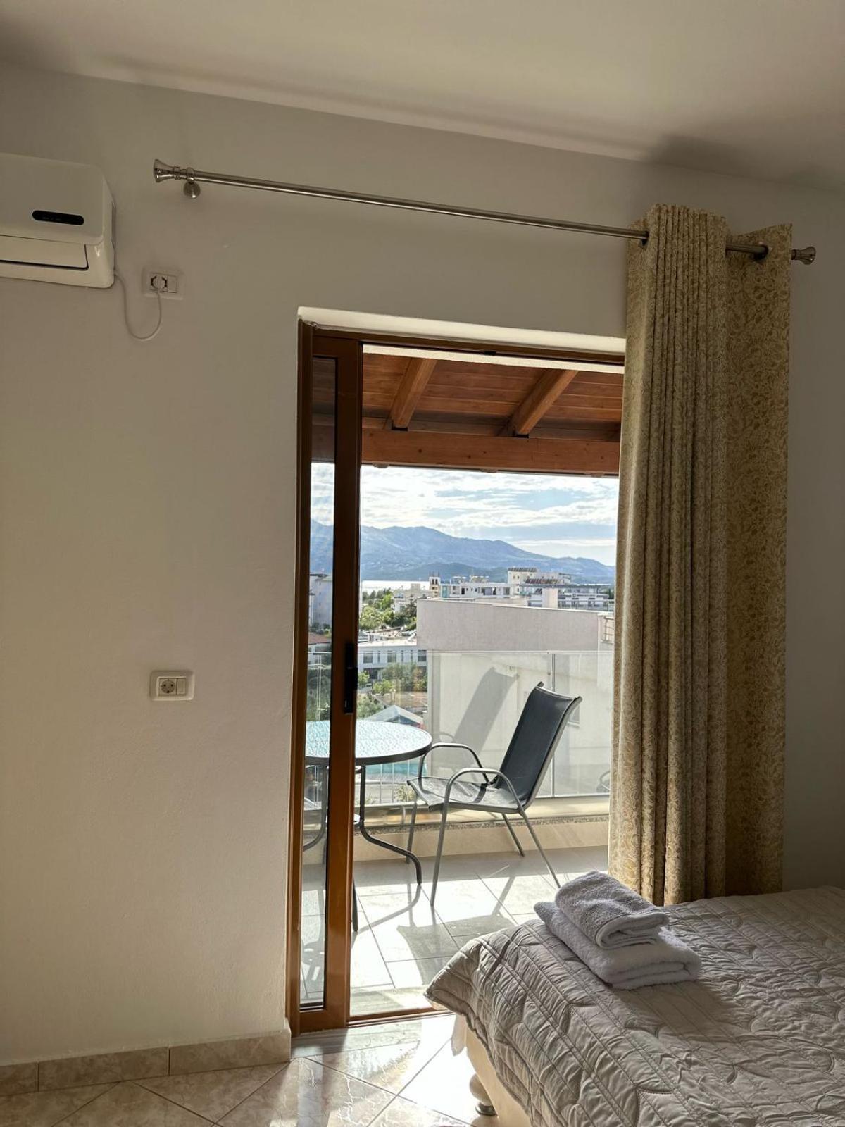 Hotel Marku Ksamil Esterno foto